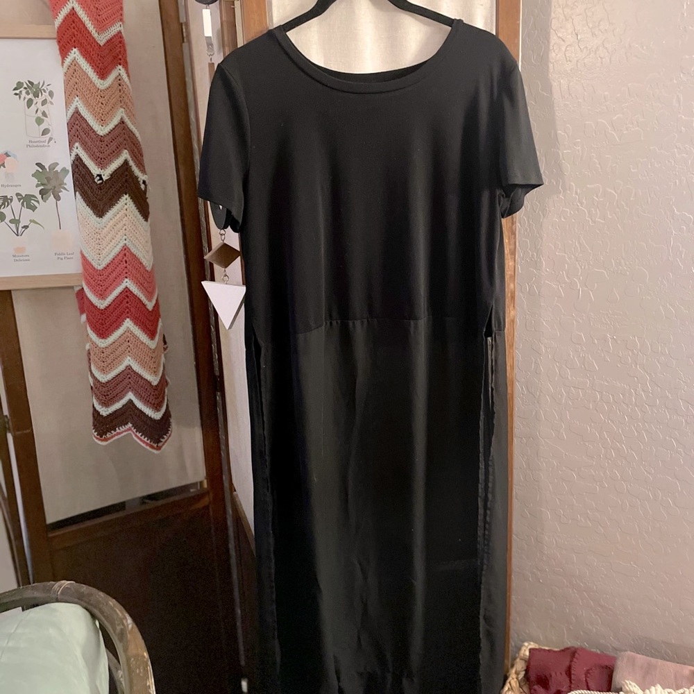 Black long tshirt